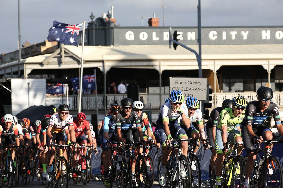 The men's field in the Australian criterium championships