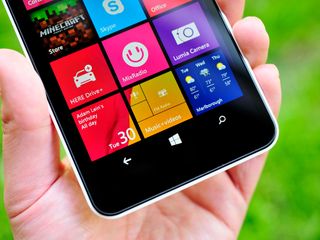 AT&T Microsoft Lumia 640 XL close