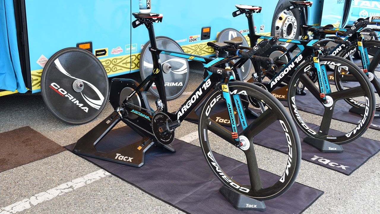 A look at Astana's time trial setup