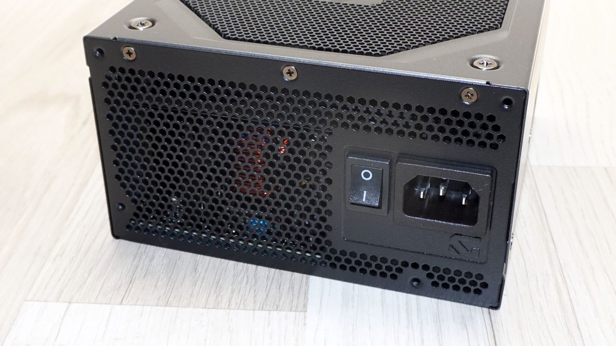 Обзор блока питания Gigabyte Gaming 1000GM PG5: надежность и защита — иллюстрация 6 к материалу