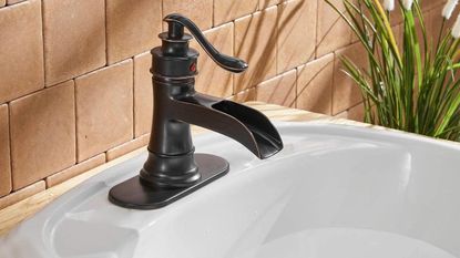 Best bathroom faucet: BWE faucet