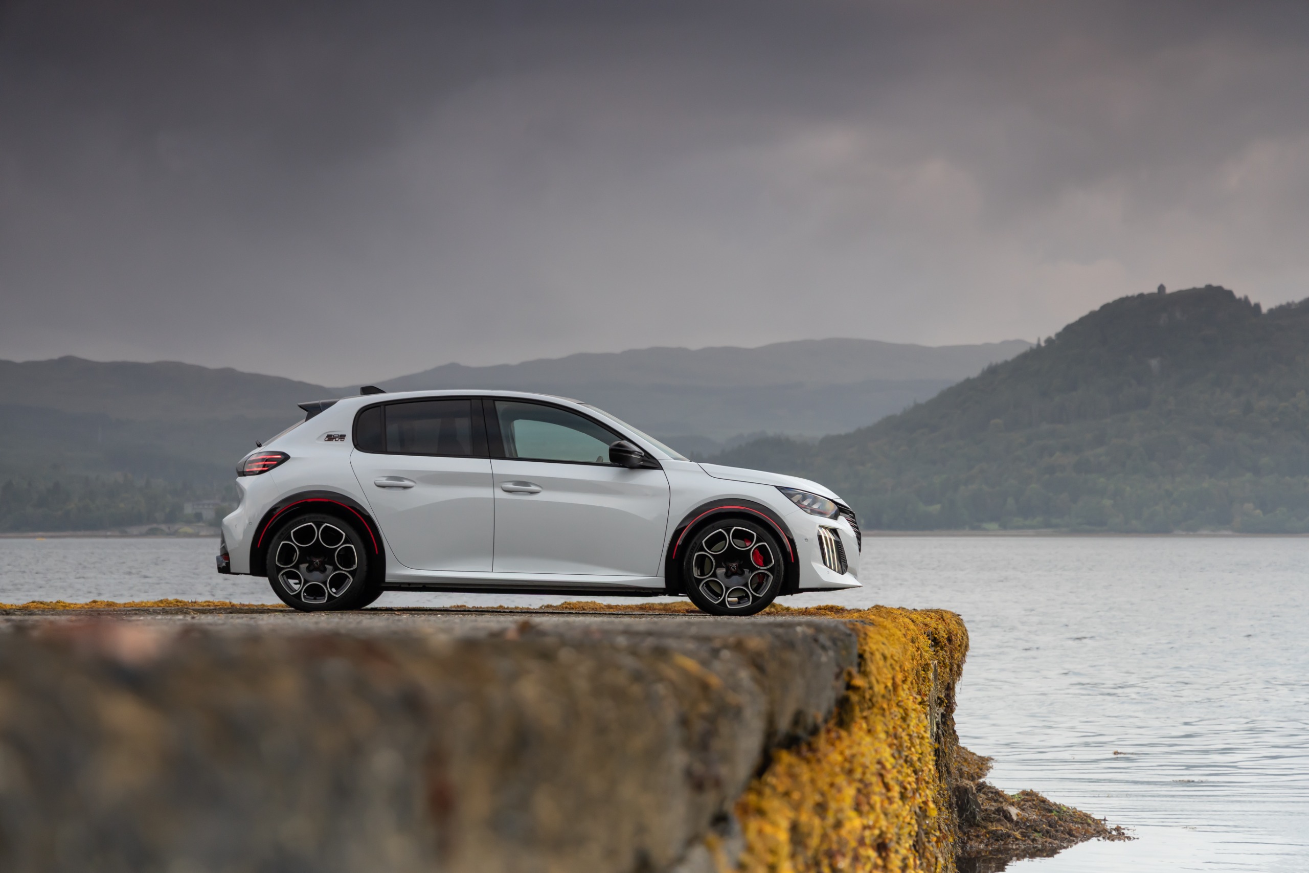Peugeot E-208 GTi