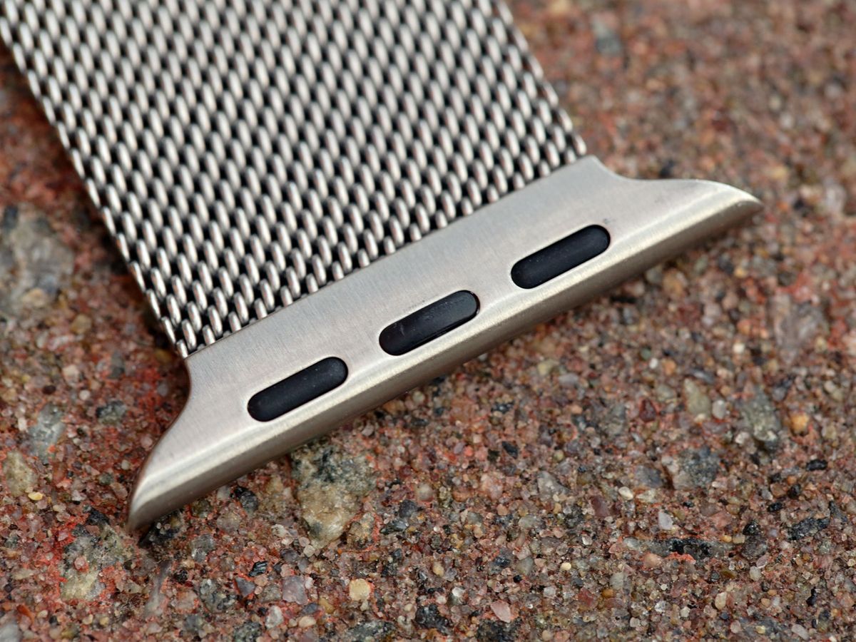 Milanese Loop lug from the top