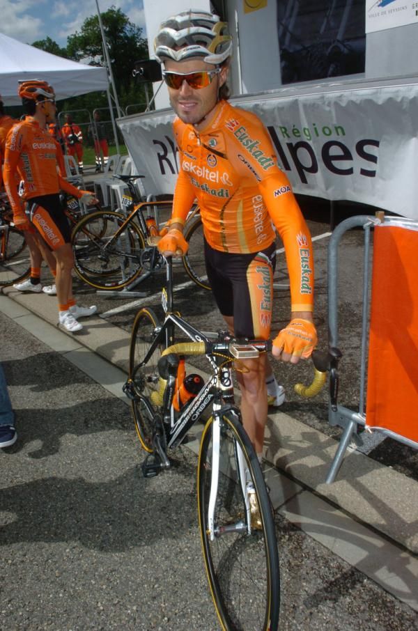 Samuel Sanchez (Euskaltel) at the start
