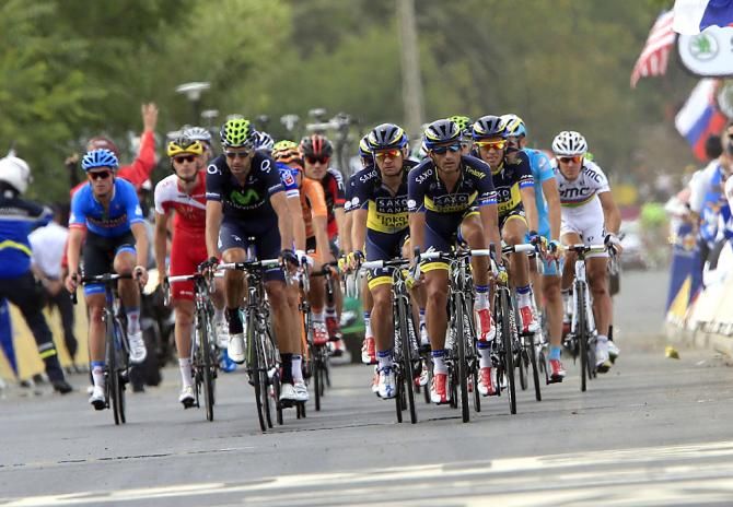 Alberto Contador (Team Saxo - Tinkoff) in a group