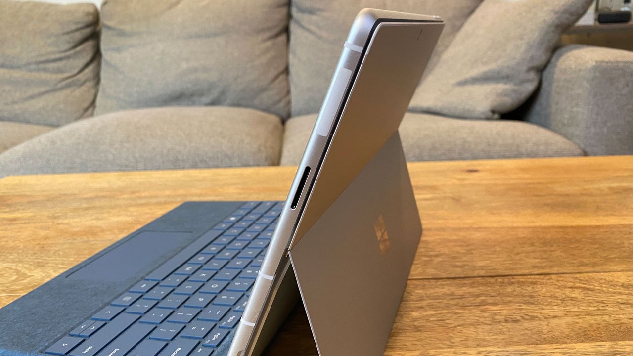 Microsoft Surface Pro 9 (SQ3)