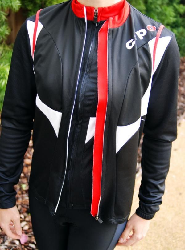 The Cortina vest has a flap inside the zipper to keep wind from penetrating.