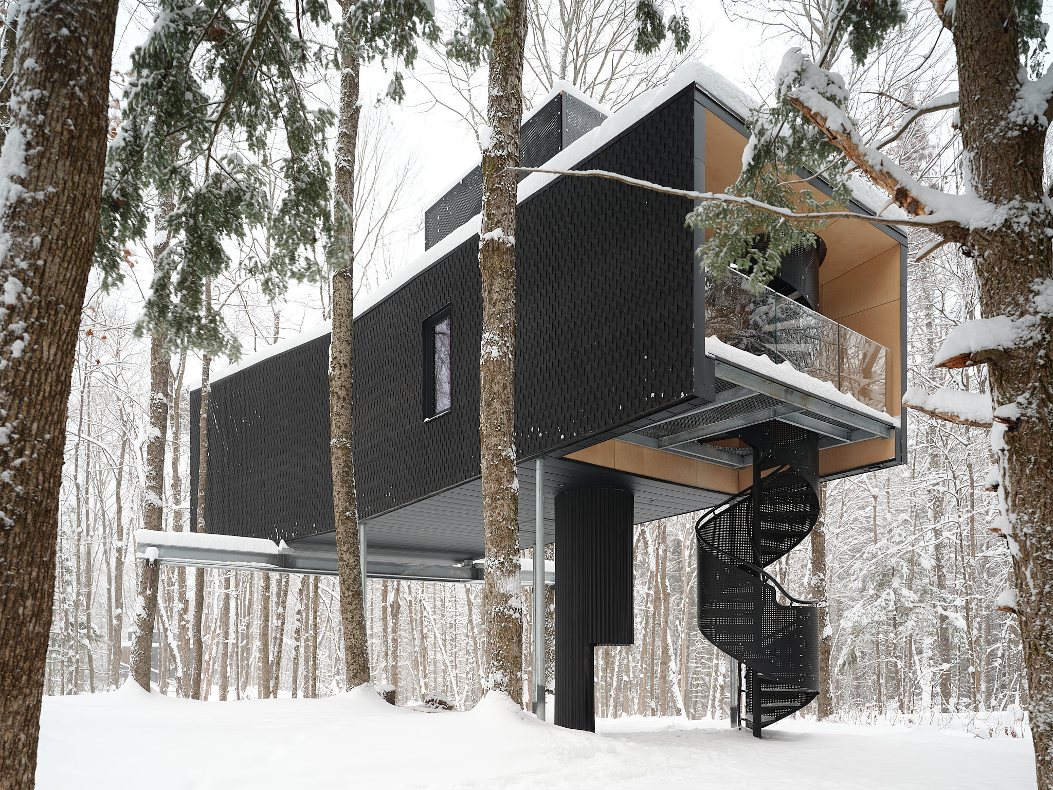 fort treehouse hartwood ontario canada