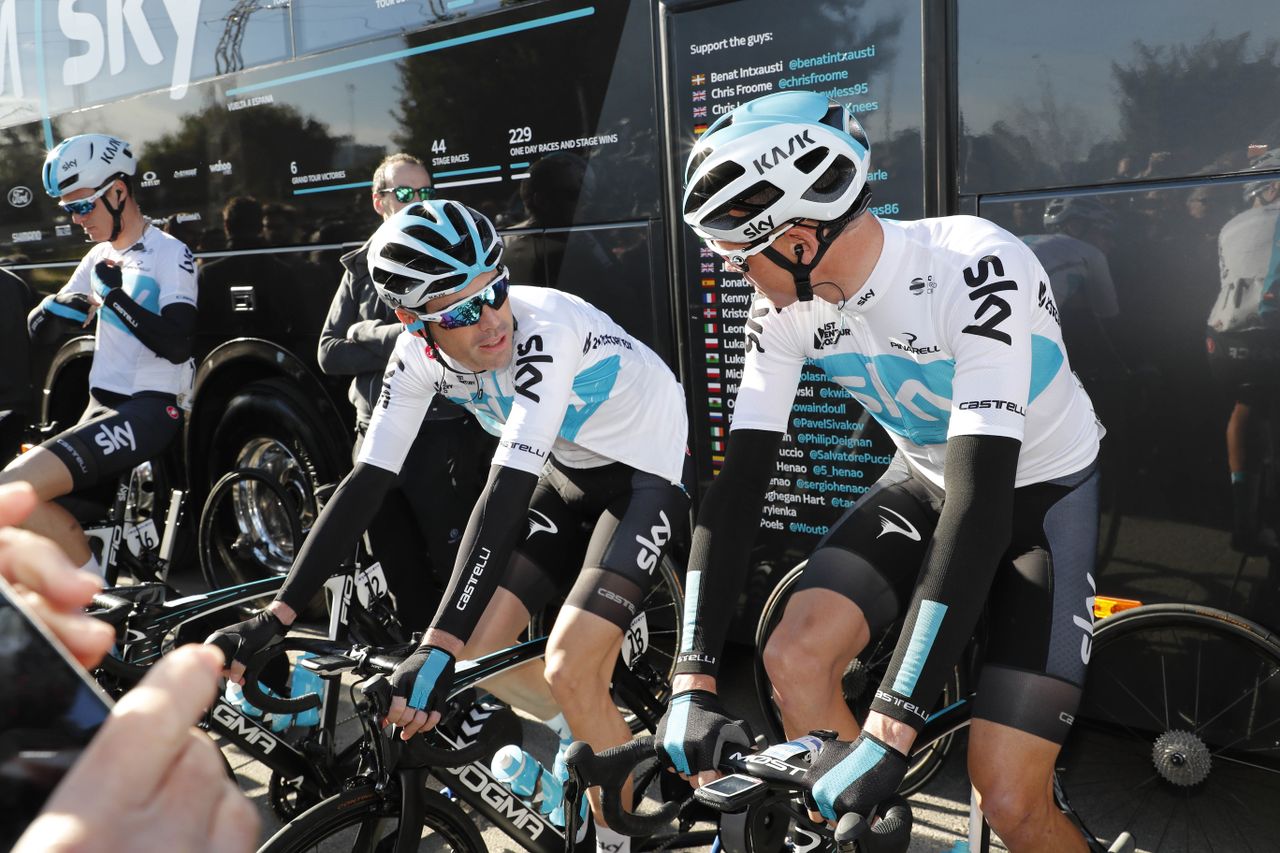 Chris Froome warms up on the rollers for his 2018 debut