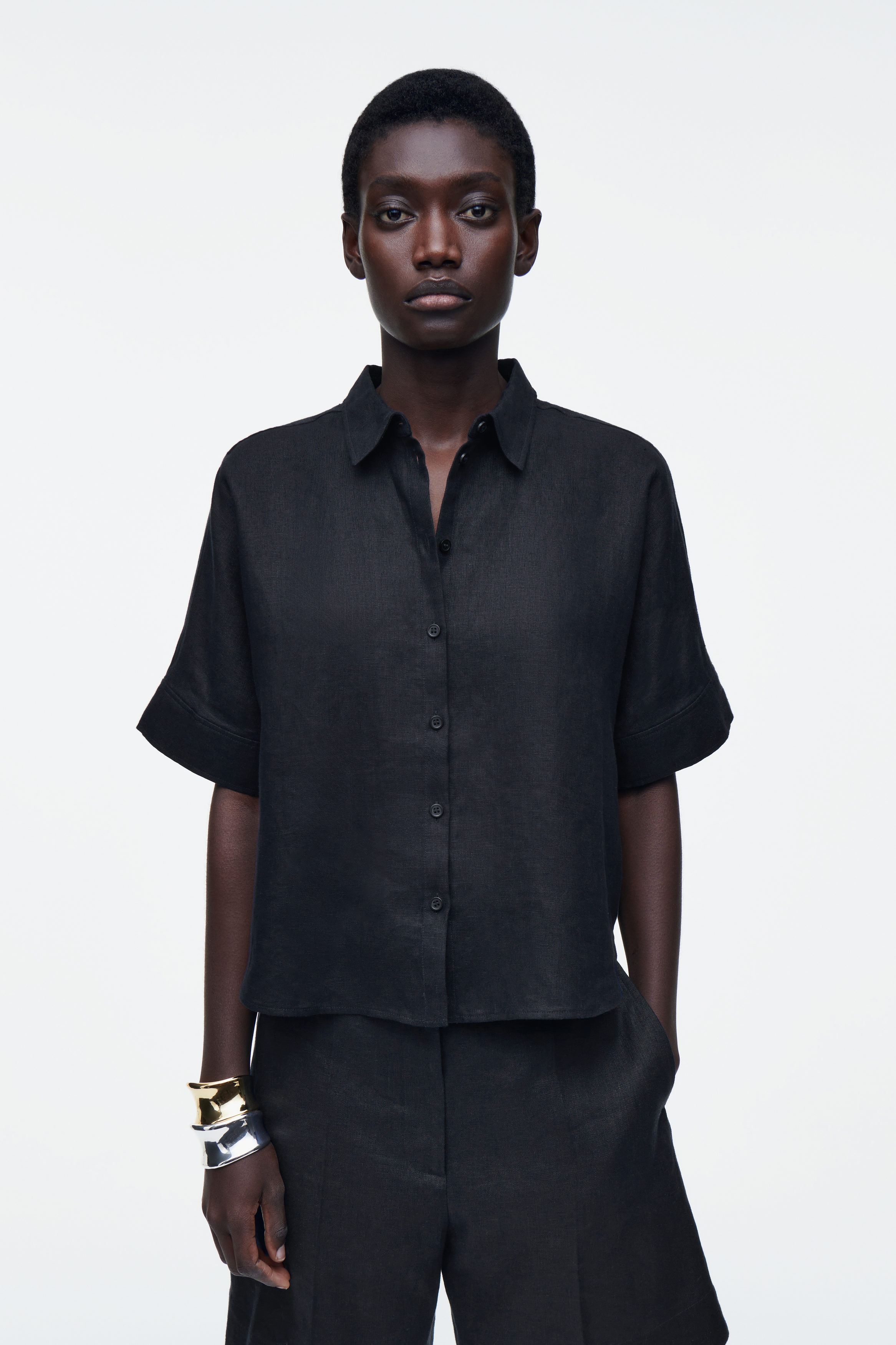 Boxy Short-Sleeved Linen Shirt
