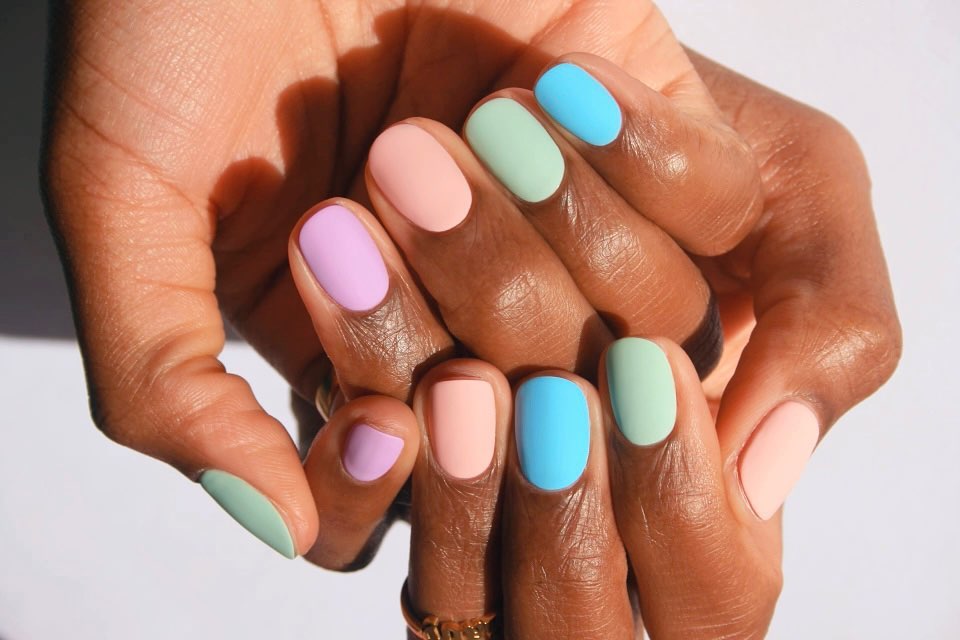 @imarninails pastel manicure