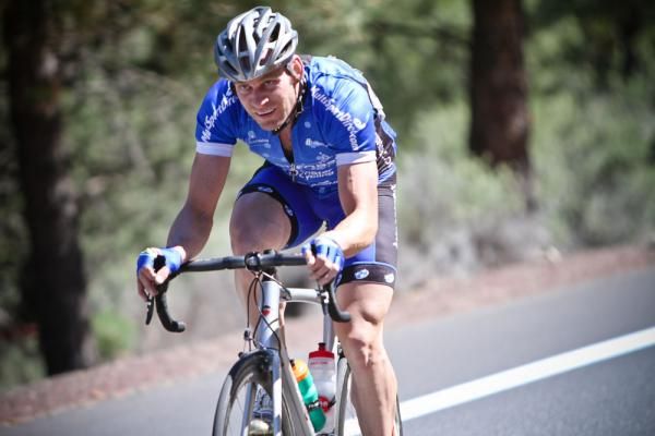 Michael Olheiser (Moontoast) followed Ben King's strategy from a day earlier, simply riding away from the field.