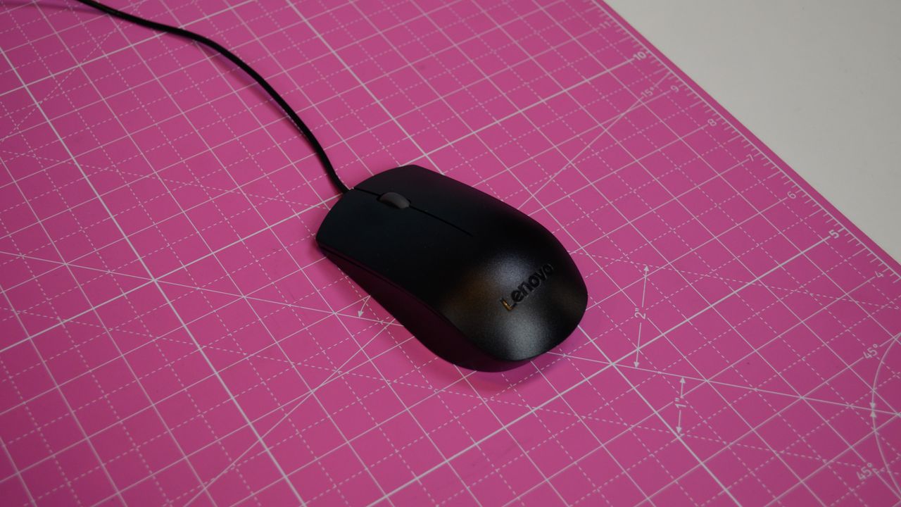 Computer mouse that comes included with the Lenovo Legion Tower 5i gaming pc