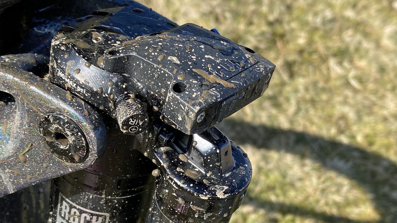 Trek Rail 9.9 Graphic on top tube