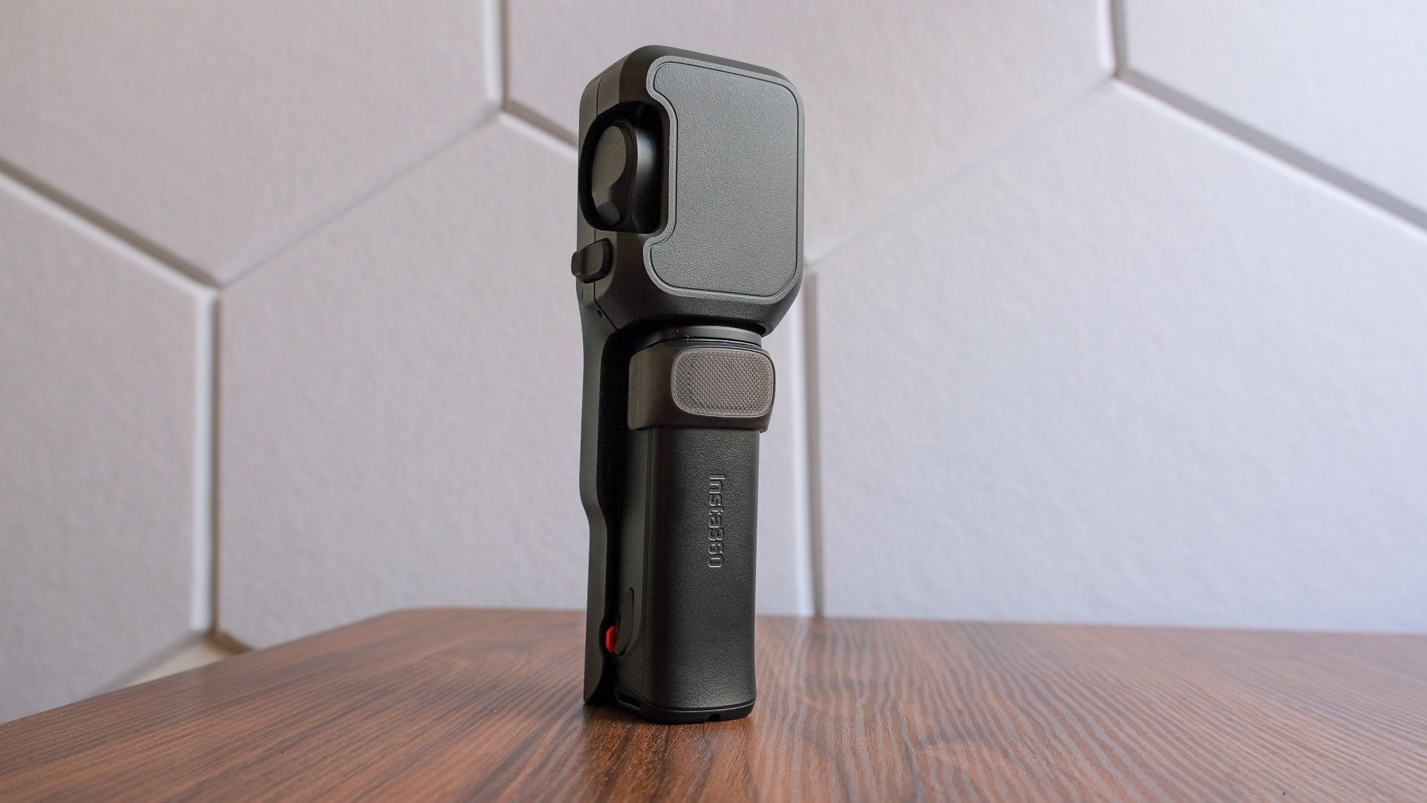 Insta360 Luna Ultra hands-on