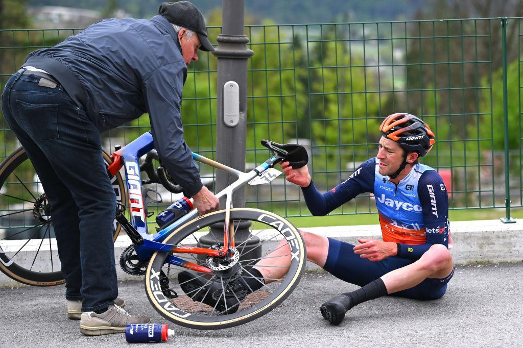 Chris Harper crashed during stage 4 at the Tour of the Alps