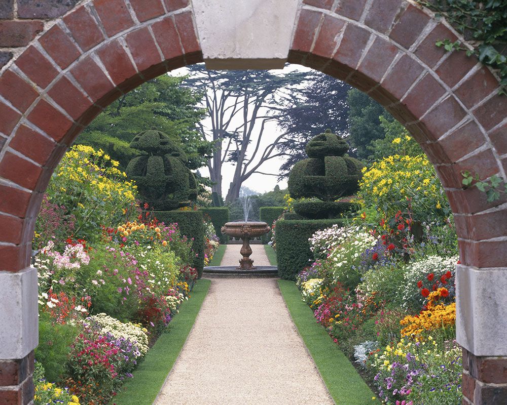 Our favourite National Trust gardens that you can visit all yearround