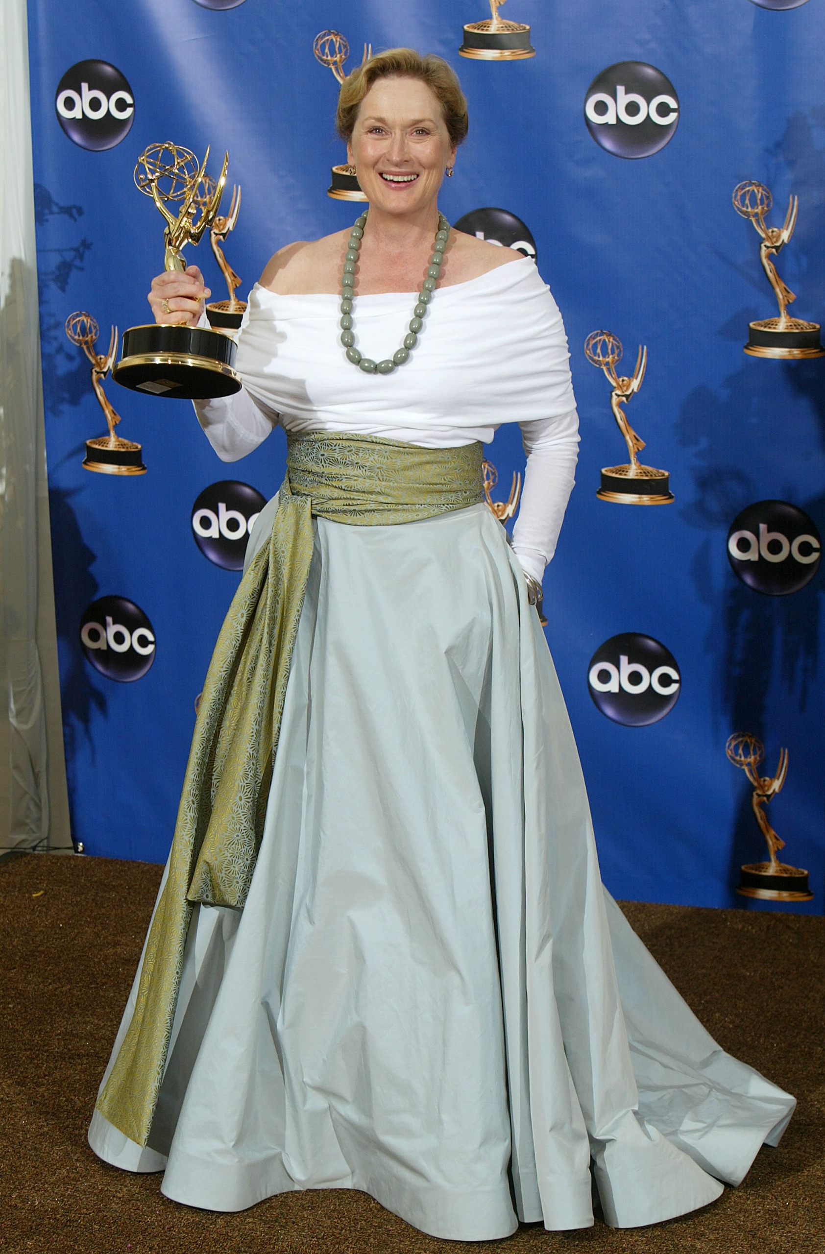 Meryl Streep's red carpet look at the 2004 Emmy Awards