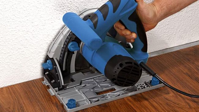 What is a plunge saw and which DIY projects is it good for? | Homebuilding