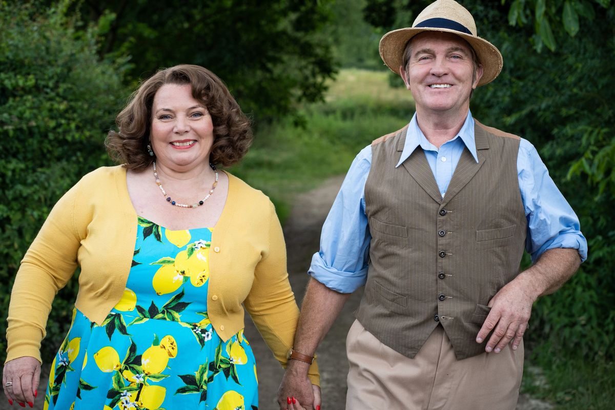 Joanna Scanlan as Ma Larkin and Bradley Walsh as Pop Larkin