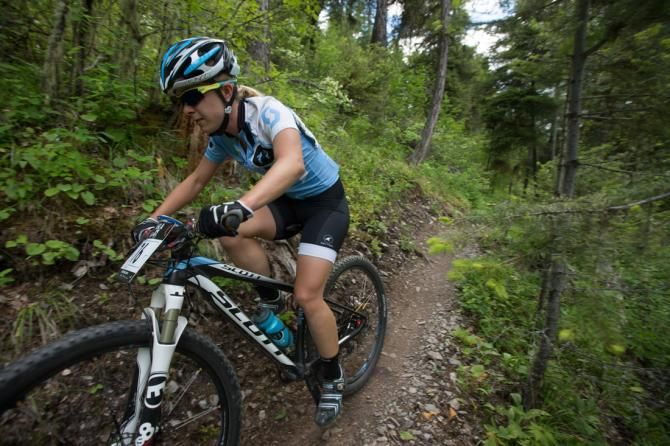 Chloe Woodruff (Crankbrothers Race Club) chased in 2nd place for most of the race.