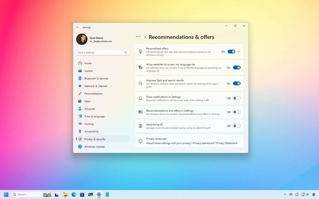 5 settings I always change to declutter the System Tray on Windows 11 ...