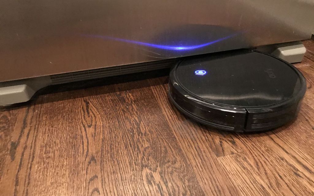 Eufy RoboVac 11S Inexpensive Vacuum Lacks Smarts Tom's Guide
