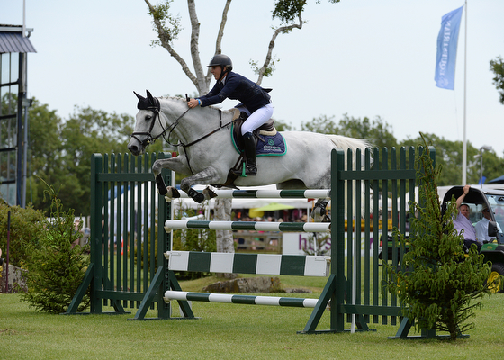 AliceWATSON_BILLYLEMON_Hickstead15pn_21127A.jpg