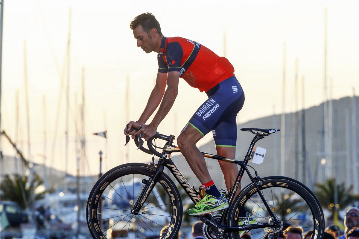 Vincenzo Nibali rolls on the platform for the team presentation