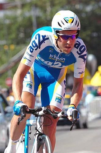 Christophe Moreau (AG2R) gets going