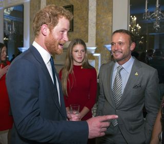 Tim McGraw meets Prince Harry