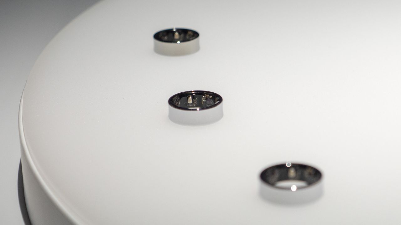 Eyes on with the Motorola Galaxy Ring at MWC 2024