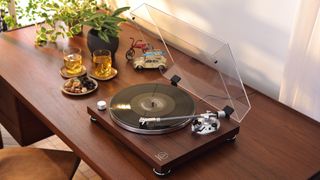 Audio Technica launches two Bluetooth turntables and a high-end cartridge