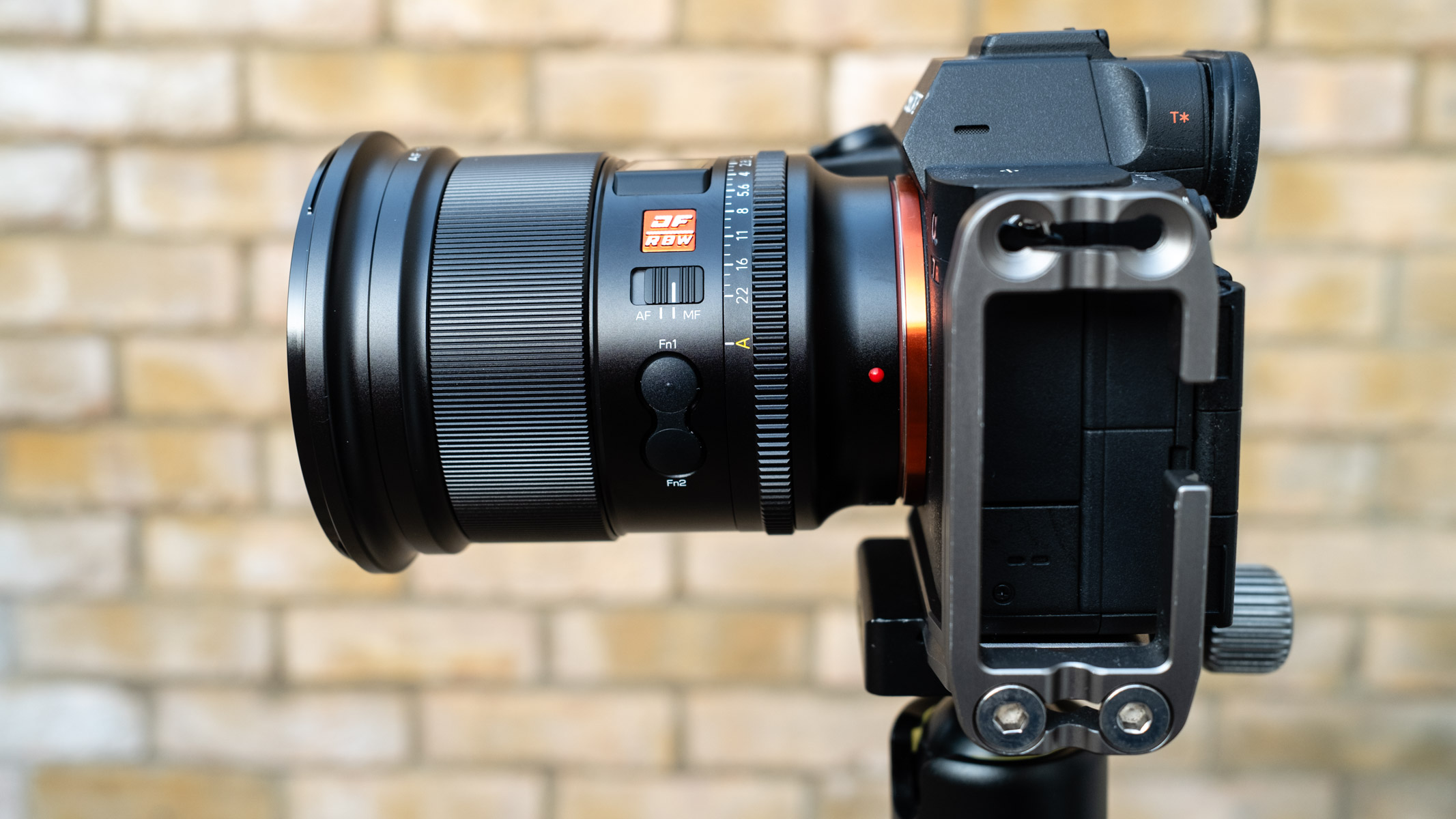 Viltrox AF 16mm f/1.8 FE side view