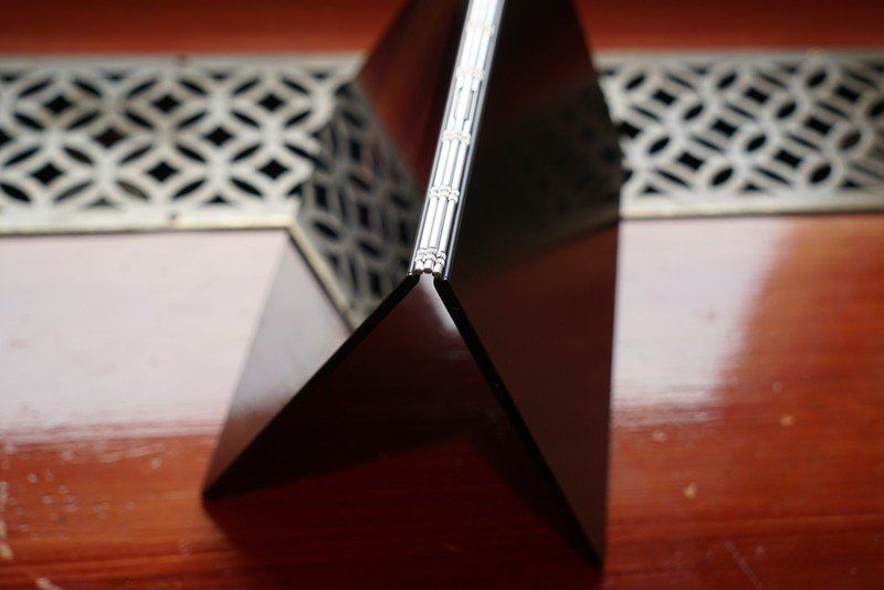 Lenovo Yoga Book