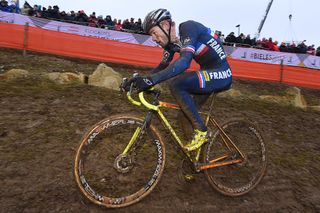 Elite Men - Steve Chainel solos to win French cyclo-cross crown
