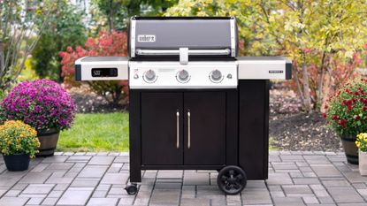 Weber Genesis II Smart Grill EX-315 3-Burner Liquid Propane Gas Grill