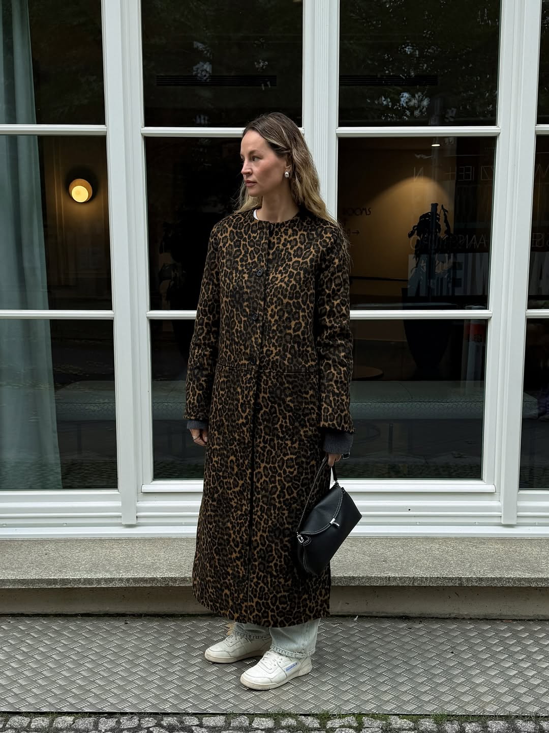 @anoukyve wearing leopard print coat