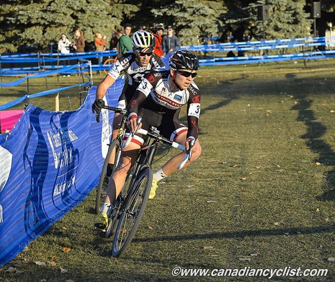 Michael van den Ham (Trek Red Truck) leading Geoff Kabush (Scott-3Rox)