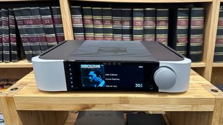 Moon 371 streaming amplifier