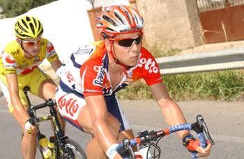 Bart Dockx (Davitamon-Lotto) and Angel Gomez (Saunier Duval) were the first to escape