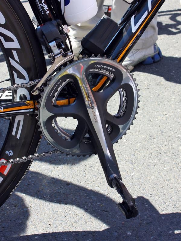 Francaise des Jeux bikes are equipped with Shimano Dura-Ace cranks and pedals.