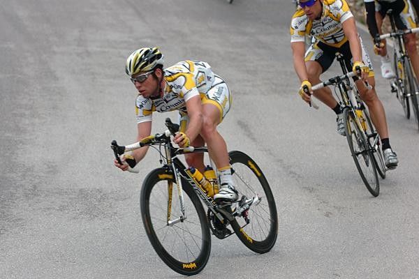Mark Cavendish (Columbia-Highroad) descends during the stage.