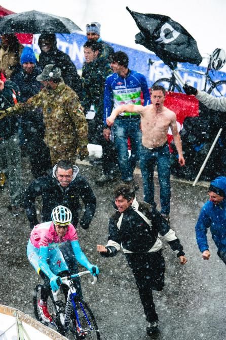Vincenzo Nibali climbs through the driving snow on Tre Cime en route to the stage win and his first ever overall Giro d'Italia victory.