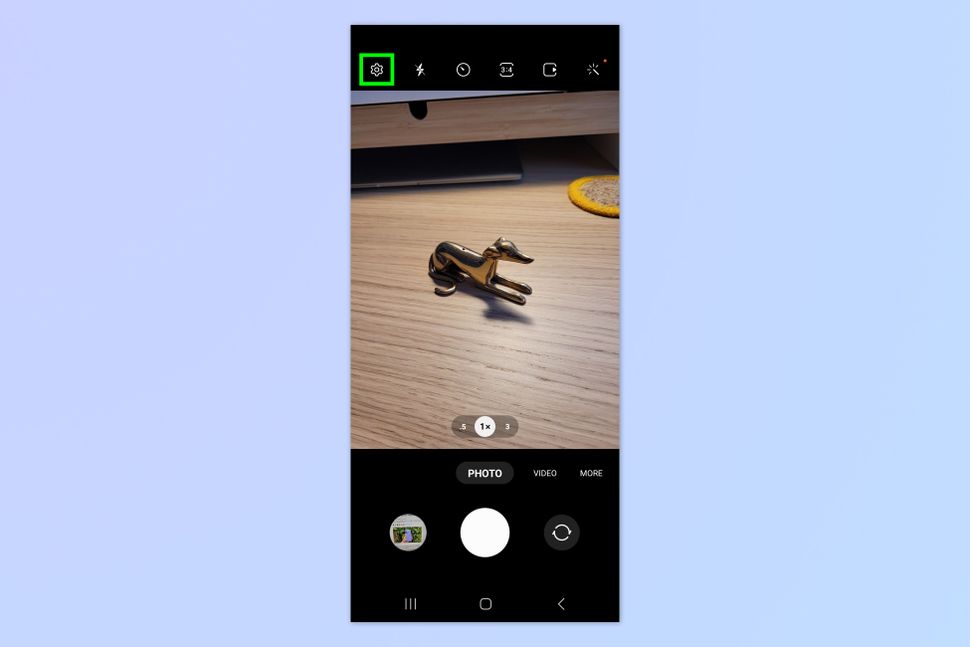 How to enable the floating camera shutter button on Samsung Galaxy