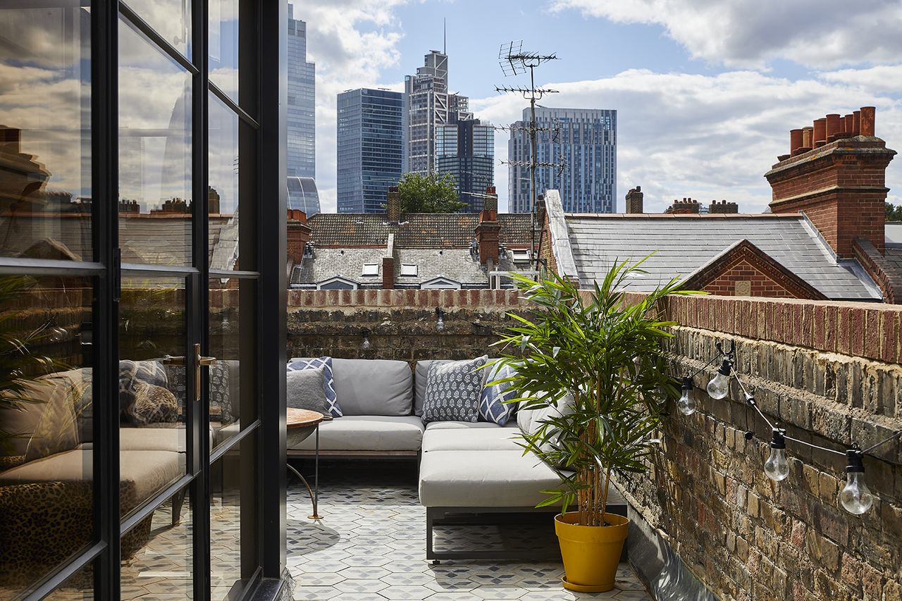 An industrial London apartment full of clever decor twists | Livingetc - Industrial Chic London Penthouse Rentals