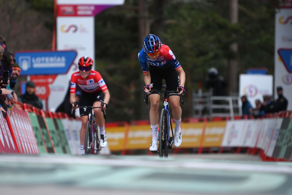 VINUESA SPAIN MAY 03 LR Demi Vollering of The Netherlands and Team SD Worx Protime Red Leader Jersey and Evita Muzic of France and Team FDJ SUEZ sprint at finish line to win during the 10th La Vuelta Femenina 2024 Stage 6 a 1321km stage from Tarazona to La Laguna Negra Vineuesa 1722m UCIWT on May 03 2024 in Vineuesa Spain Photo by Alex BroadwayGetty Images