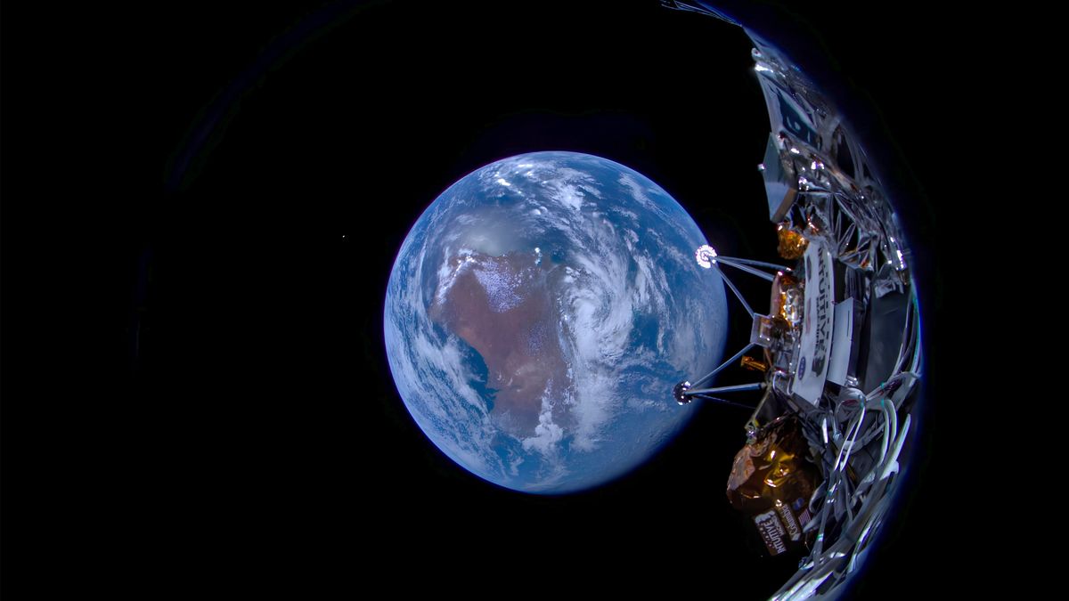 오디세우스 달 착륙선은 우주에서 집의 첫 번째 이미지를 다시 보냅니다.
