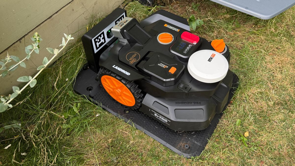 Worx Landroid Vision Cloud WR306E tested and reviewed