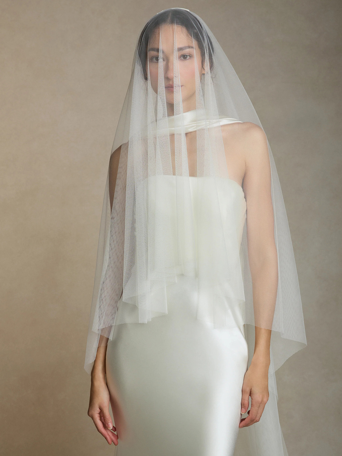 Danielle Frankel, Simple Drop Veil&amp;mdash;Chapel